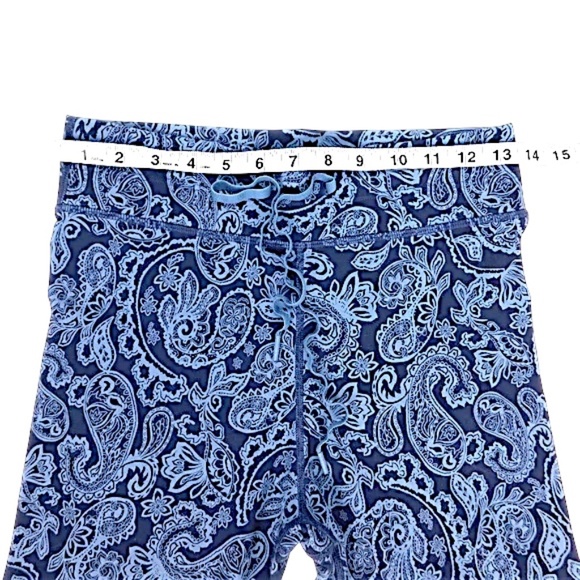 The Upside Blue Paisley Activewear Set – Sports Bra (10) & Leggings (8) - Picture 5 of 7